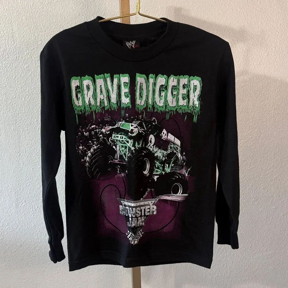 Monster Jam- Kids Black and Green Grave Digger Long Sleeve Tee